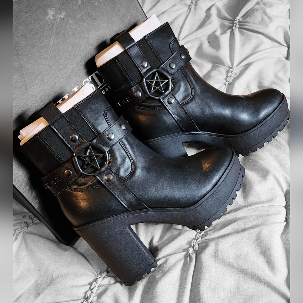 Winona Western Boots ~ Vintage Killstar NIB